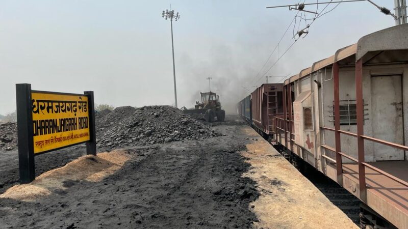 एसईसीएल की सब्सिडियरी ईस्ट रेल कोरिडोर के धरमजयगढ़ स्टेशन से भेजा गया पहला कोयले भरा रेक…