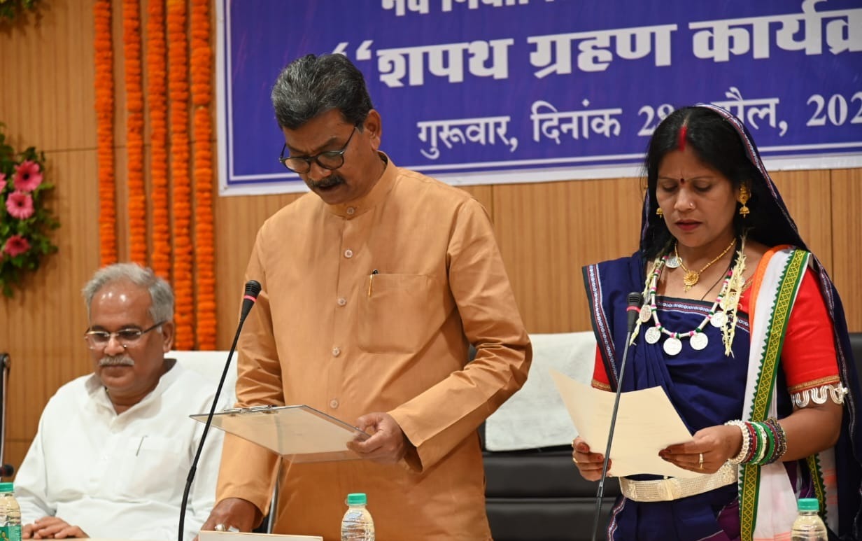 खैरागढ़ की नवनिर्वाचित विधायक श्रीमती यशोदा वर्मा ने शपथ ली…