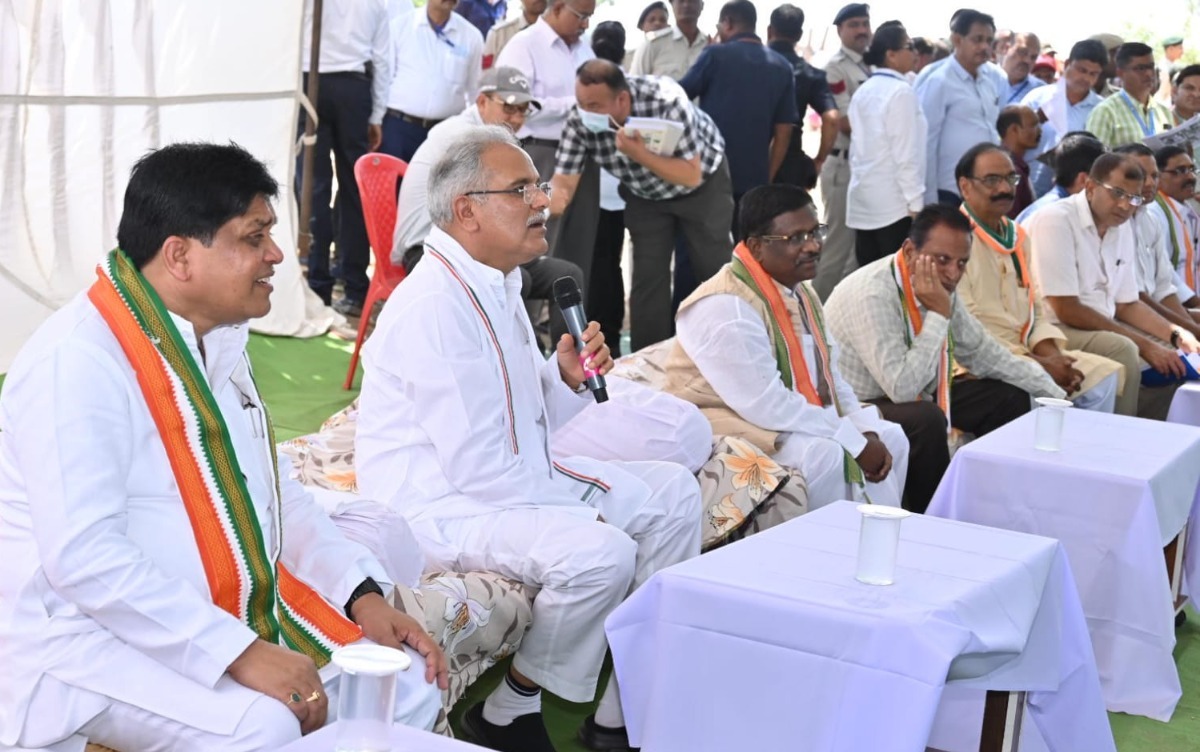 भेंट-मुलाकात अभियान ; मुख्यमंत्री ने पहले पूजा-अर्चना की फिर पहुंचे ग्राम डौरा, नई तहसील का निरीक्षण…