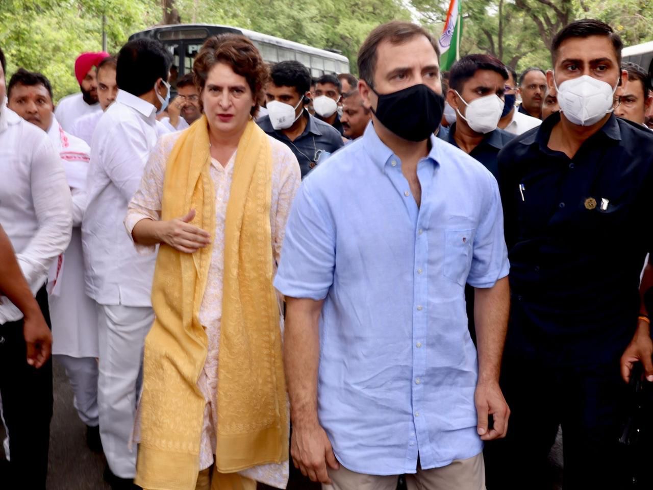 राहुल गांधी से ED की पूछताछ जारी, मुख्यमंत्री बघेल सहित कई बड़े नेता हिरासत में…