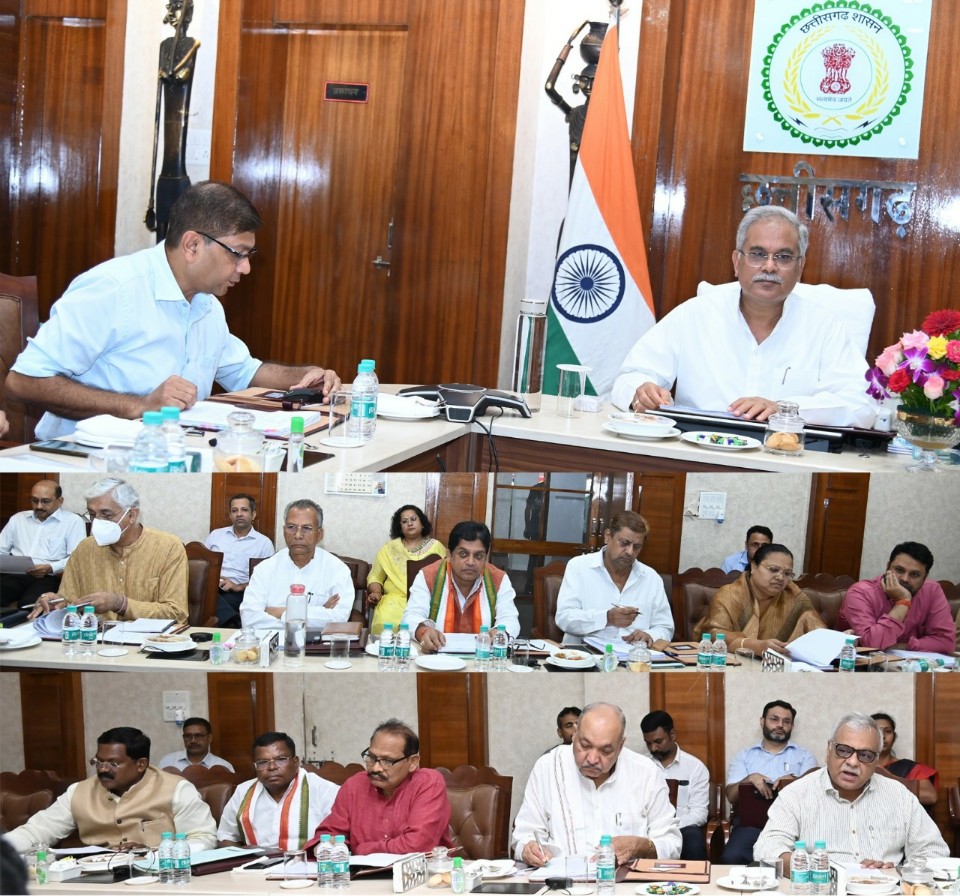 मंत्रिपरिषद की बैठक में अनेक महत्वपूर्ण निर्णय ; अजा, जजा और पिछड़ा वर्ग के लिए अलग-अलग विभाग बनेंगे, किसानों को बिना ब्याज का ऋण मिलेगा, 12,489 शिक्षकों के पदों पर होगी भर्ती…
