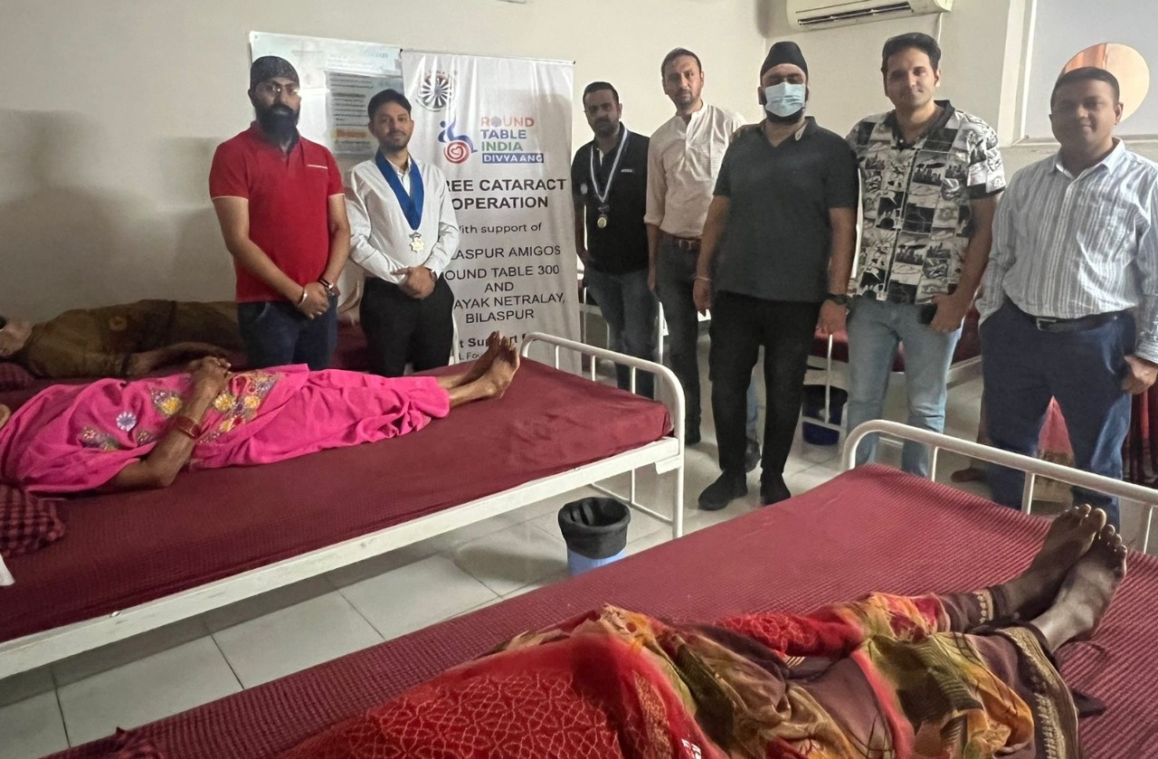 अमिगोस राउंड टेबल का अभिनव प्रयास ; 3 महिलाओं को आँखों की तकलीफ से मुक्त कराया…