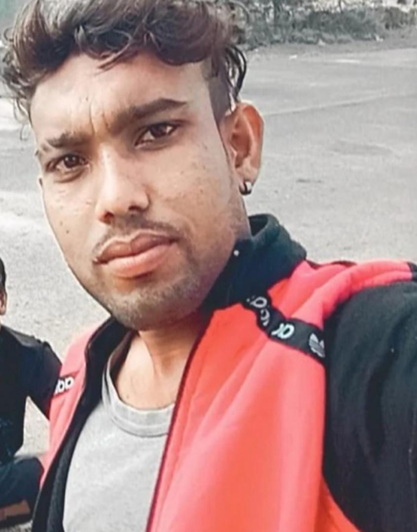 थाने में पिता की पिटाई से क्षुब्ध युवक ट्रेन से कट मरा, ग्रामीणों ने थाना घेरा, आरोपी आरक्षक निलंबित…