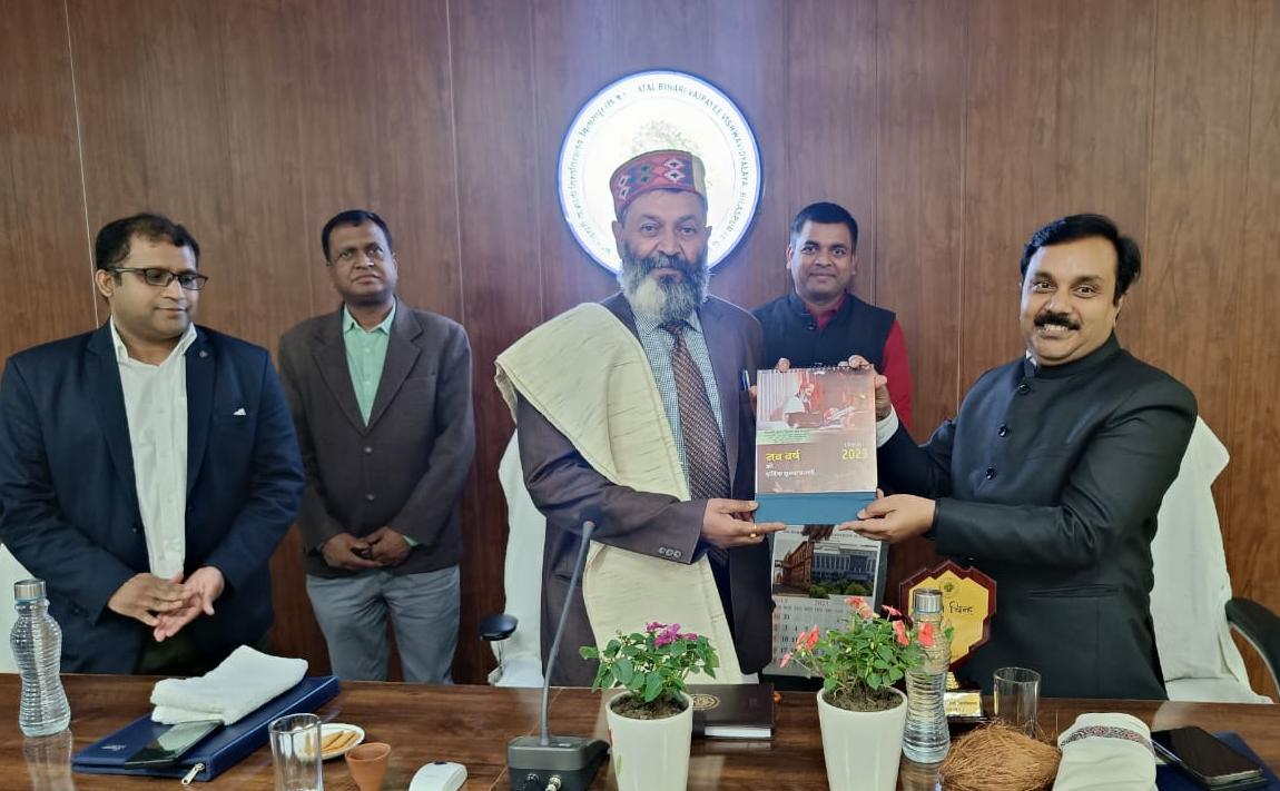 AU में व्याख्यान-माला : रिसर्च किसी भी विश्वविद्यालय की प्राण वायु है – श्रीवास्तव