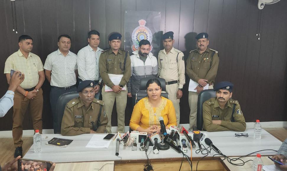 संजू त्रिपाठी हत्याकांड ; शूटर ग्रुप का एक आरोपी गिरफ्तार, कैसे दिया गया घटना को अंजाम…!