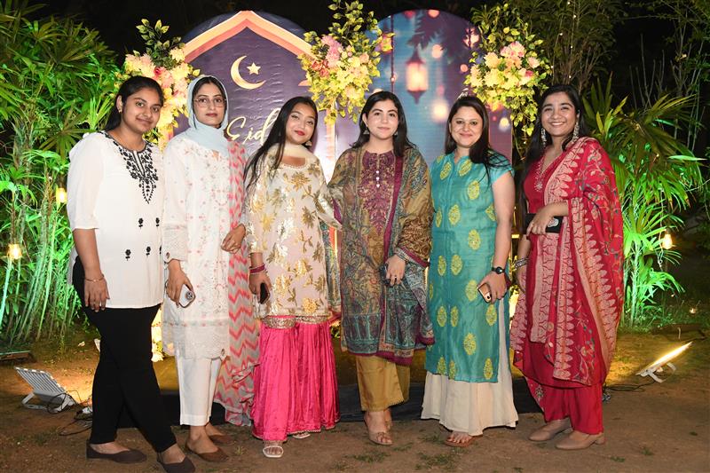 “बालको” के जीईटी हॉस्टल में धूमधाम से मनाई गई ईद…
