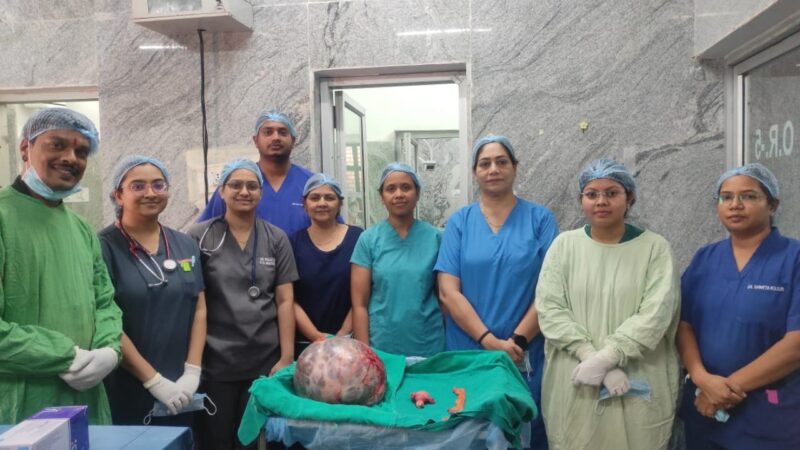 सिम्स में जटिल सर्जरी, 65 वर्षीय महिला के पेट से निकाला गया 10 किलो से अधिक वजन का ट्यूमर…