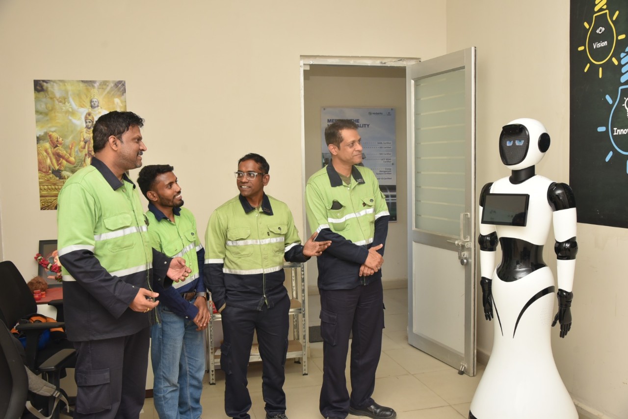 “बालको” में ‘अलाइसा’ रोबोट तैनात, कर्मचारियों को मिलेगी रियल-टाइम सुरक्षा ट्रेनिंग…