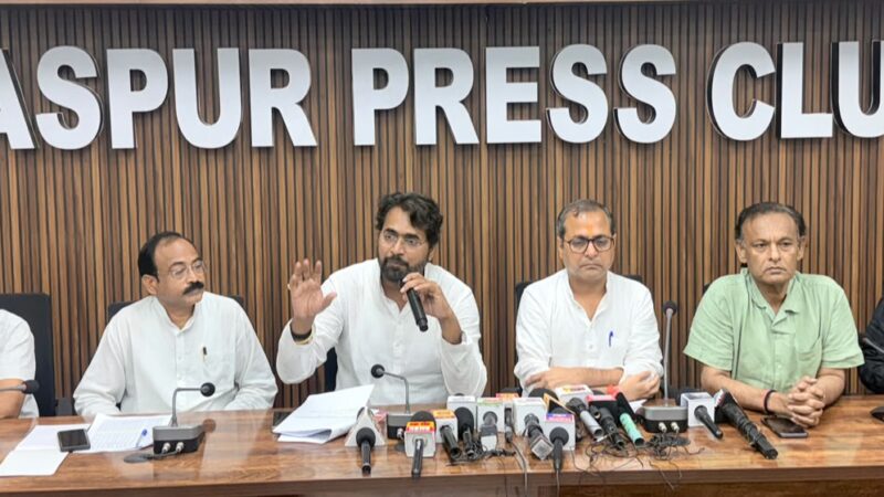 बिलासपुर में सियासी संग्राम तेज : शैलेष पांडेय का अमर अग्रवाल पर हमला, इस्तीफे की मांग— “विधानसभा में क्यों खामोश है शहर की आवाज़?”
